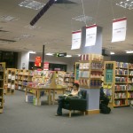 Weiwei loves to read